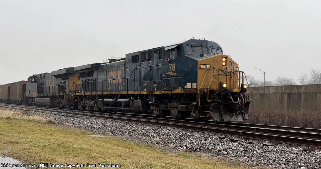 CSX 78 leads coal empties east.